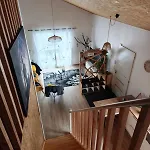 Дом отдыха Charming House With Terrace, Parking, And Enclosed Garden