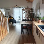 Charming House With Terrace, Parking, And Enclosed Garden Дом отдыха