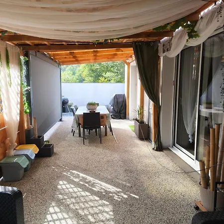 Belle Maison Esprit Loft Avec Terrasse, Parking Et Jardin Clos Ferienhaus