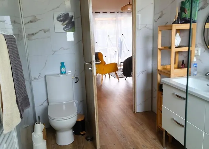 Charming House With Terrace, Parking, And Enclosed Garden *